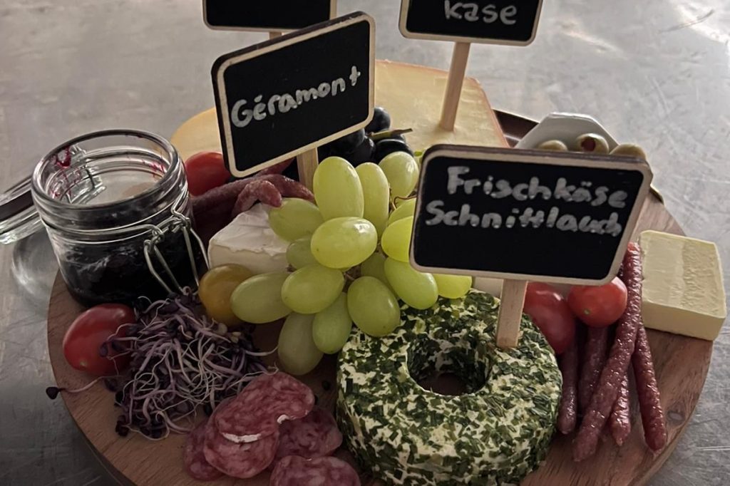 3e9b7dfc-06f2-48ee-80d7-6b06fd7579c6